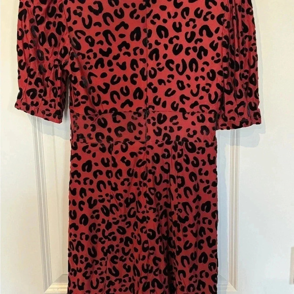 🍀 Buddy Love Velvet Cheetah Dress size x-small in burgundy NWT - Picture 6 of 8